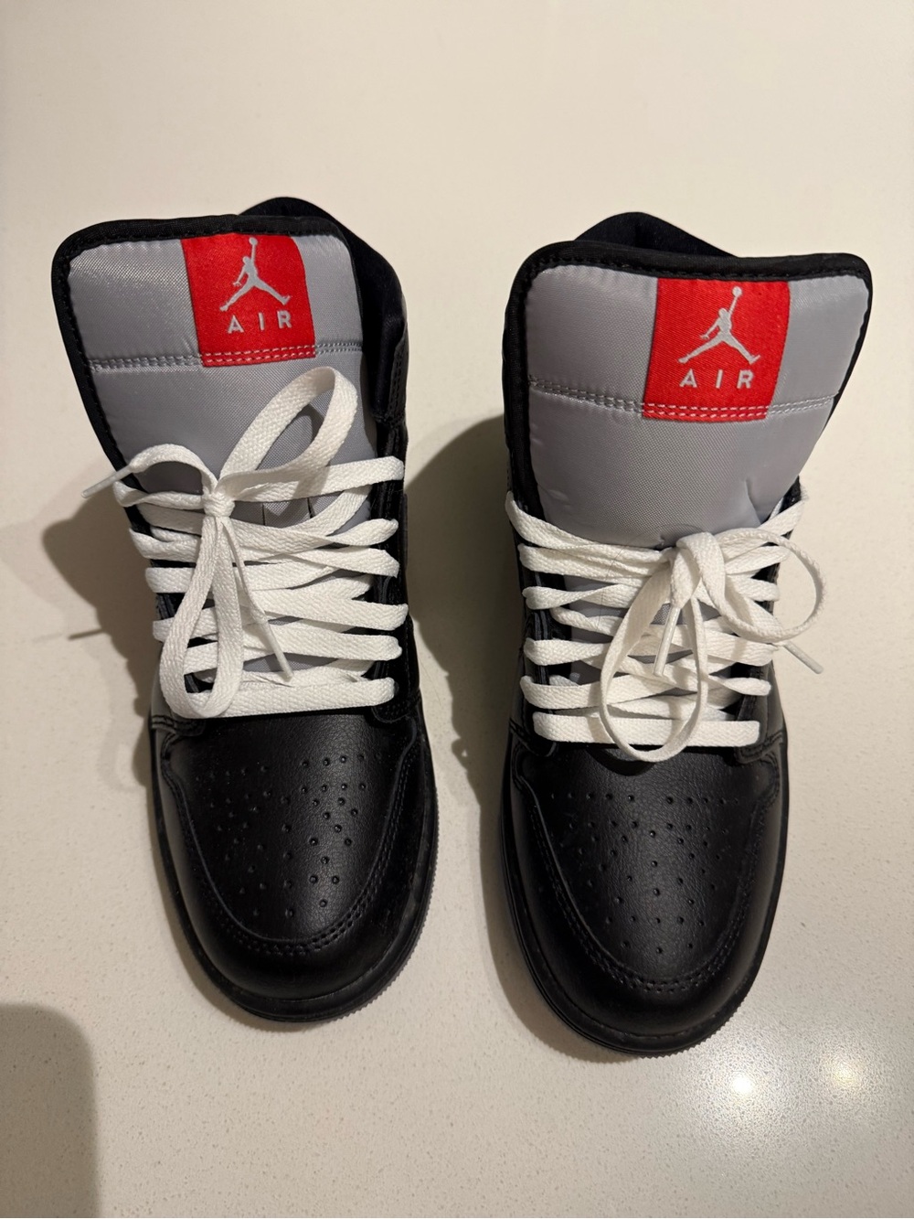 Nike air Jordan,Black White Red High-Top Sneakers ..